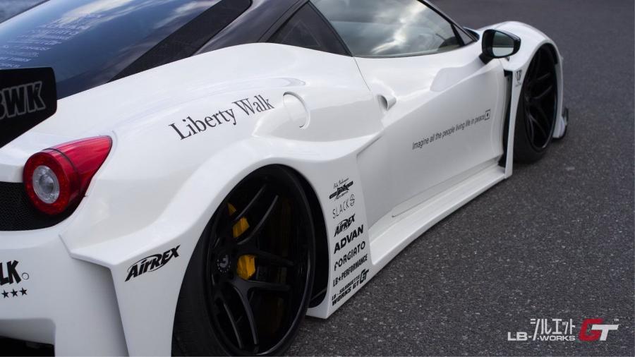 Детали экстерьера Ferrari 458 Italia by Liberty Walk 2019 года  (фото 6 из 9)